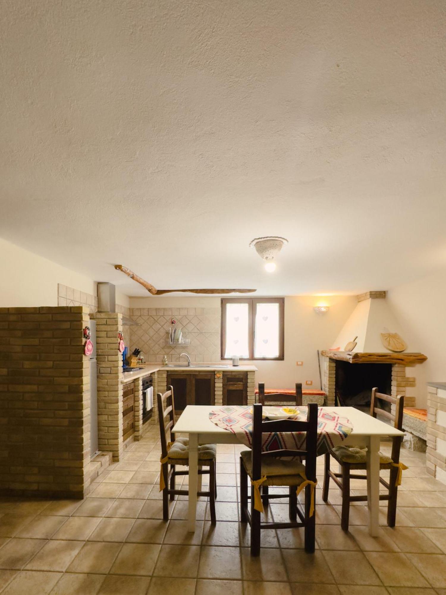 La Botte E Il Vino Rooms Capoterra Extérieur photo